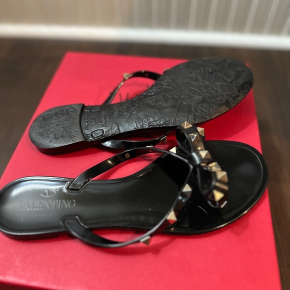 Valentino Rockstud Flip flops - Picture 2 of 4